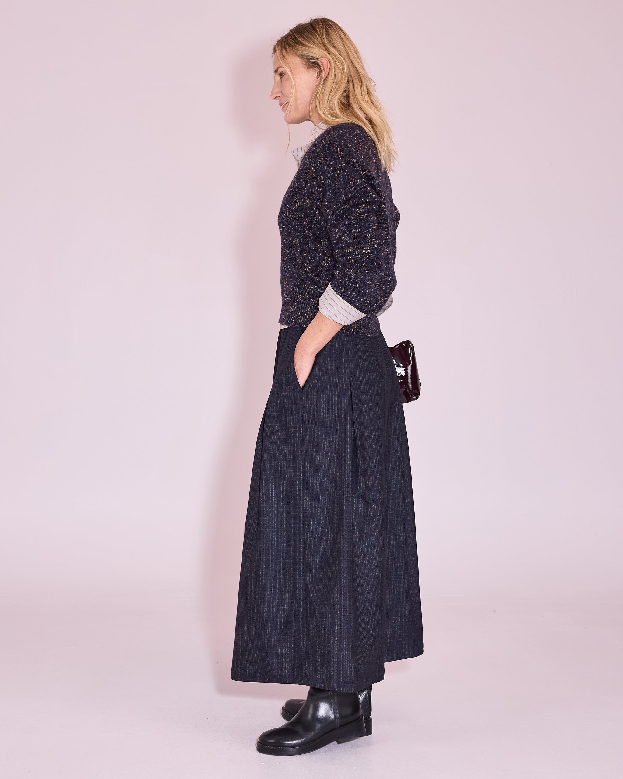 Jerevan trui in midnight blue / amber