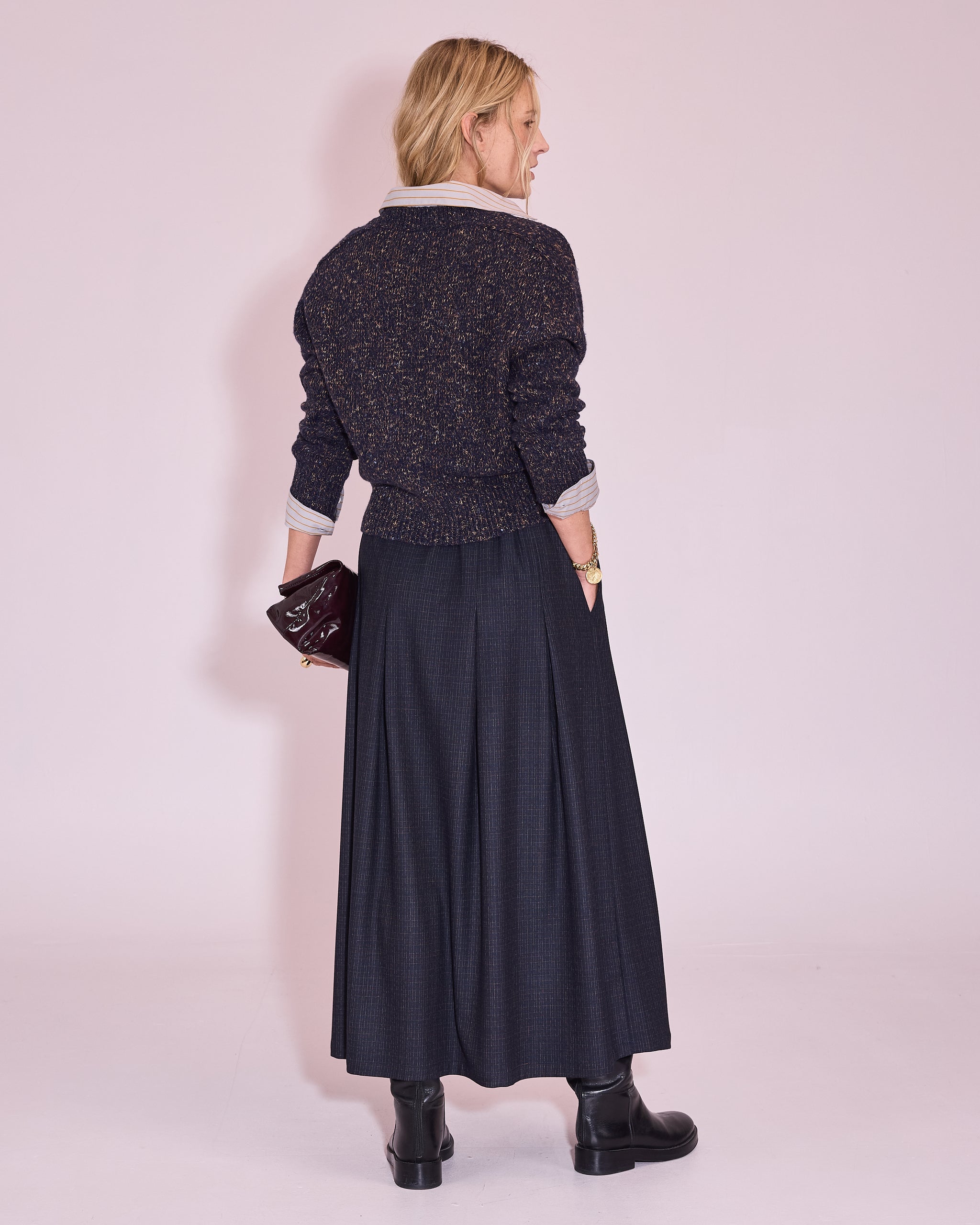 Jerevan trui in midnight blue / amber