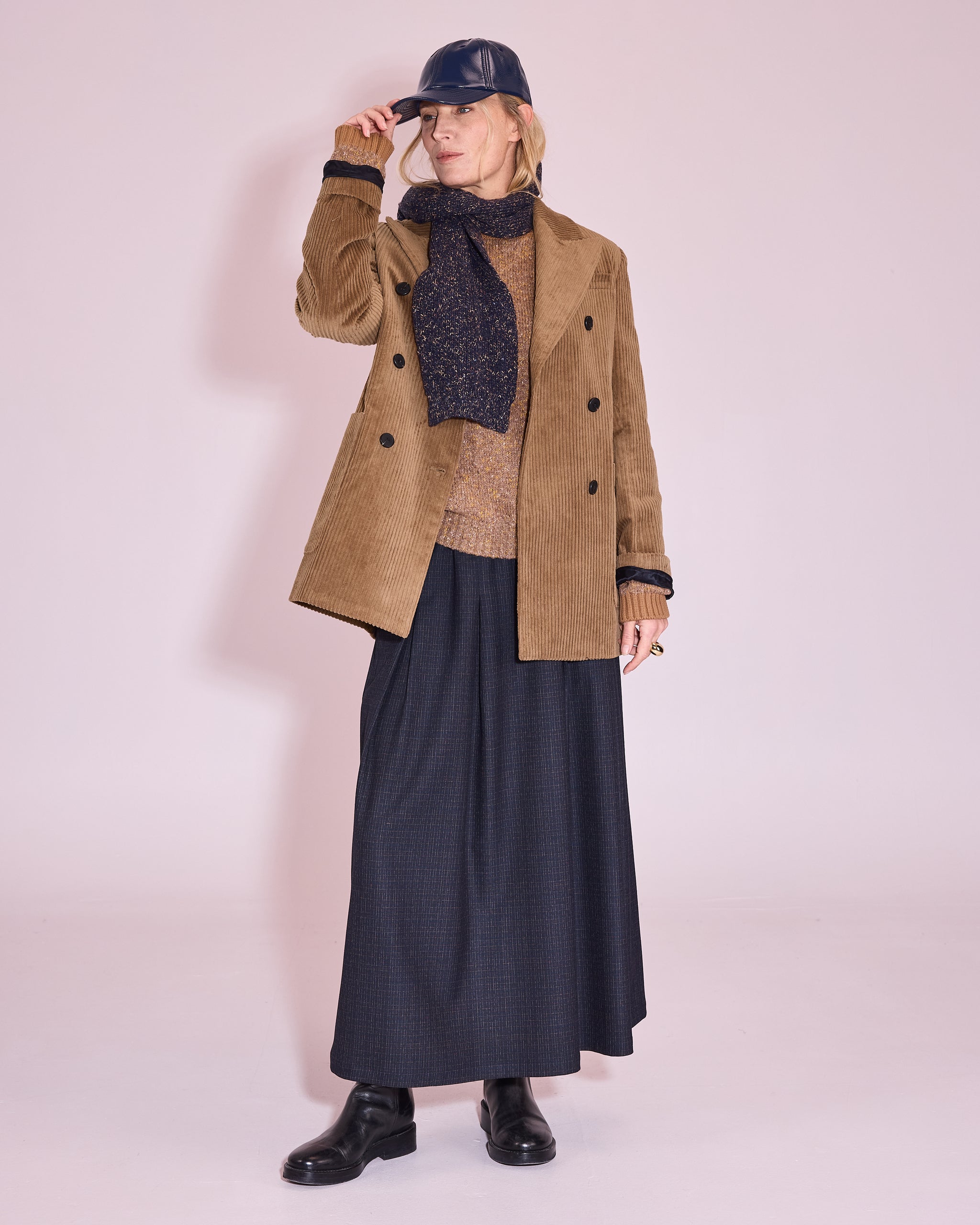 Jelgava sjaal in midnight blue / amber