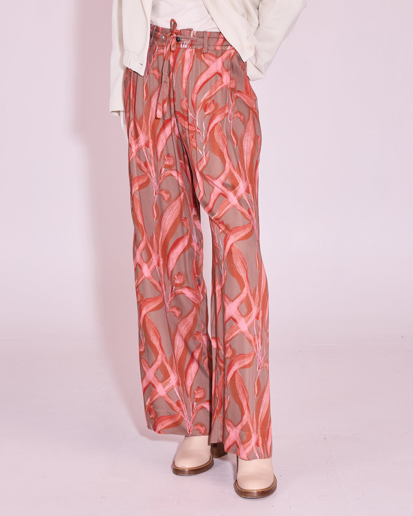 Haiko trousers in red leaves