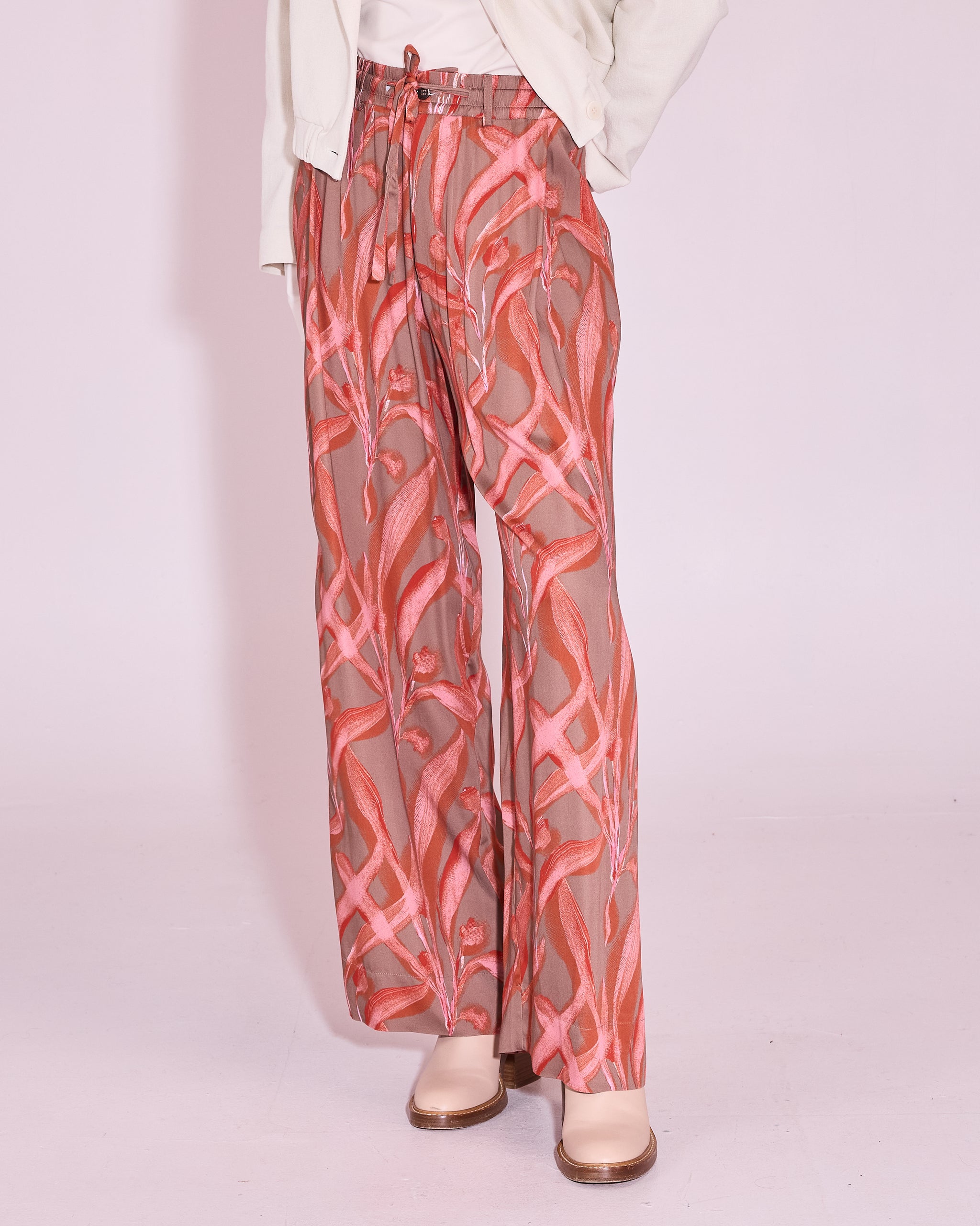 Haiko trousers in red leaves