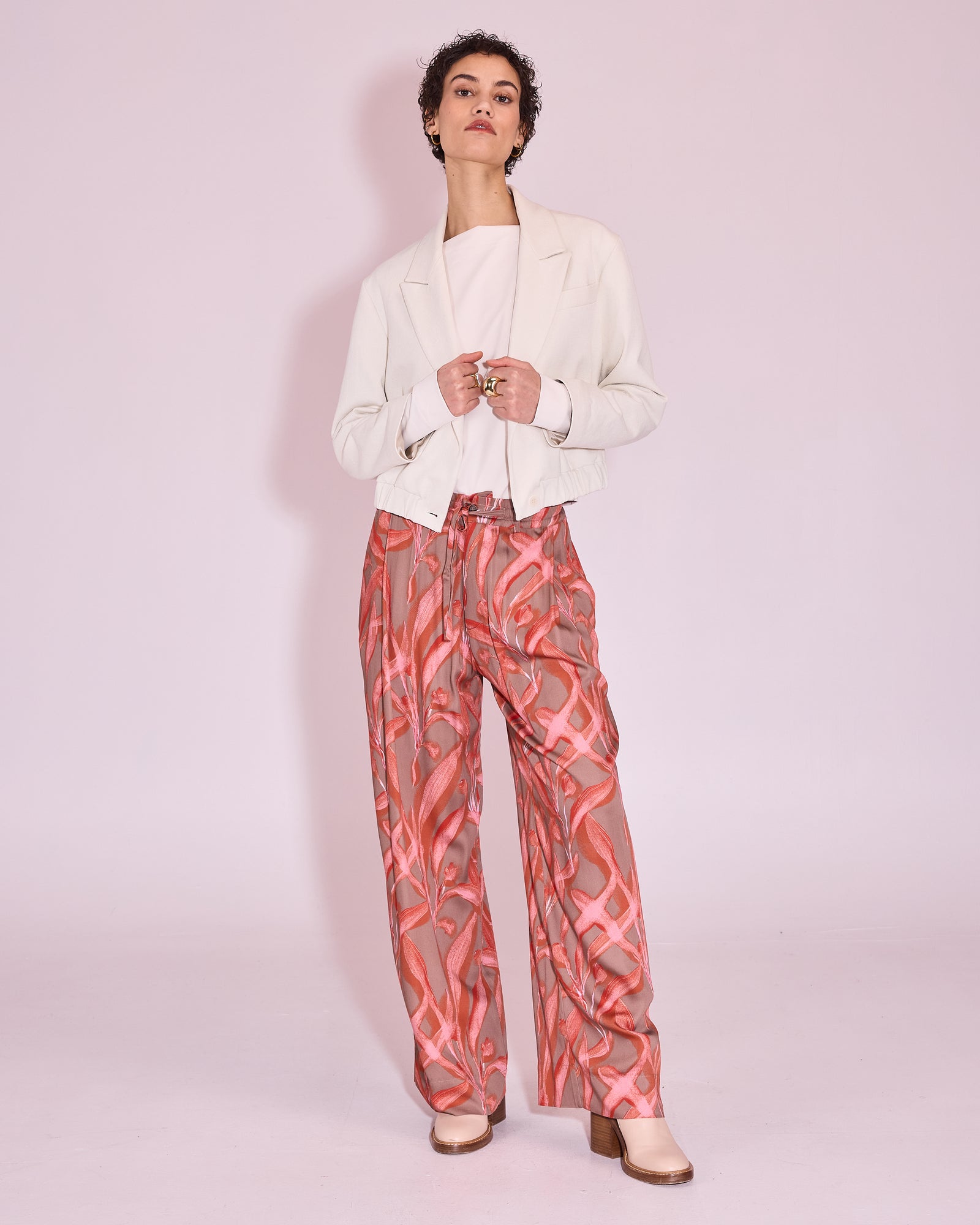 Haiko trousers in red leaves