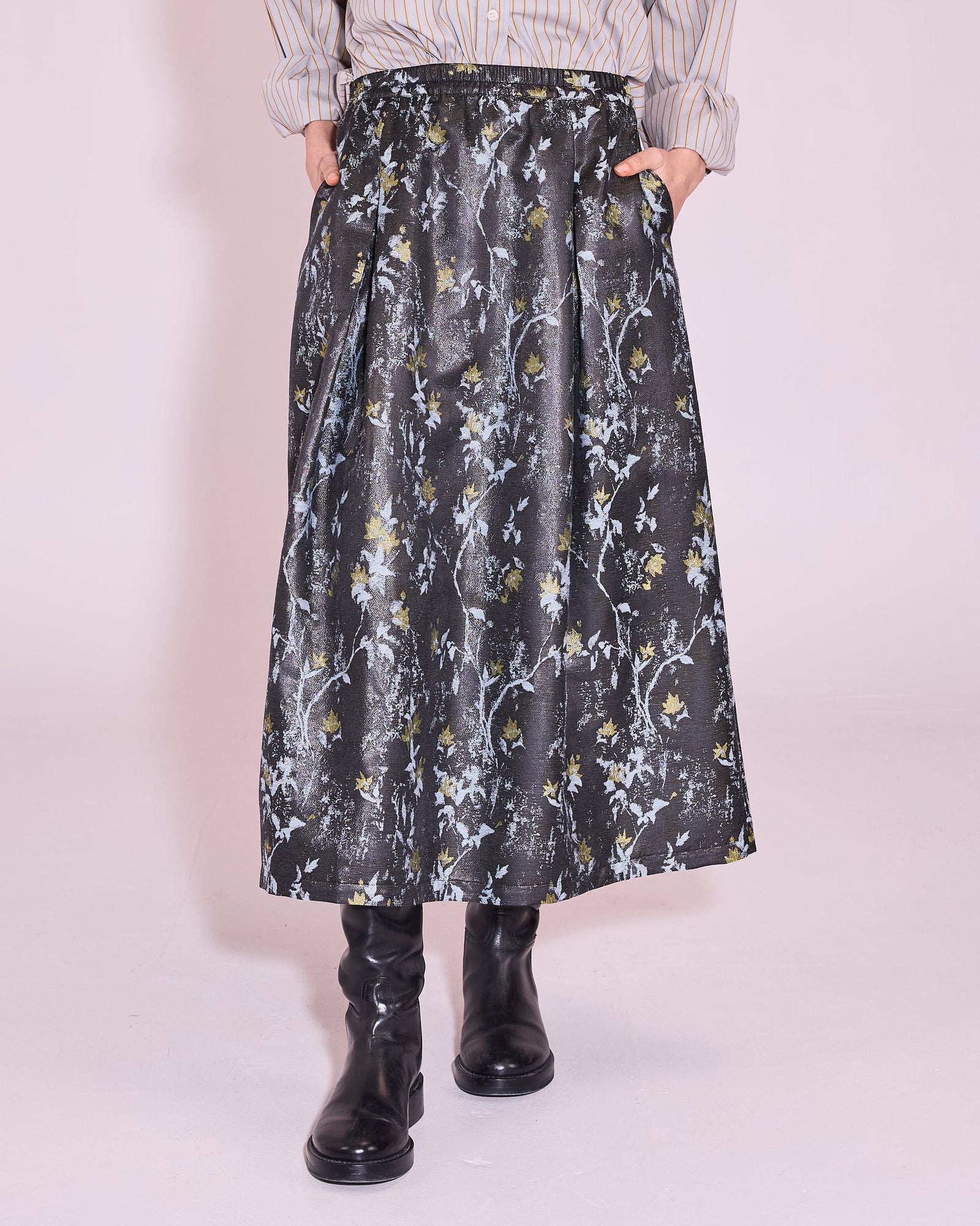 Joplin skirt in anthracite floral jacquard