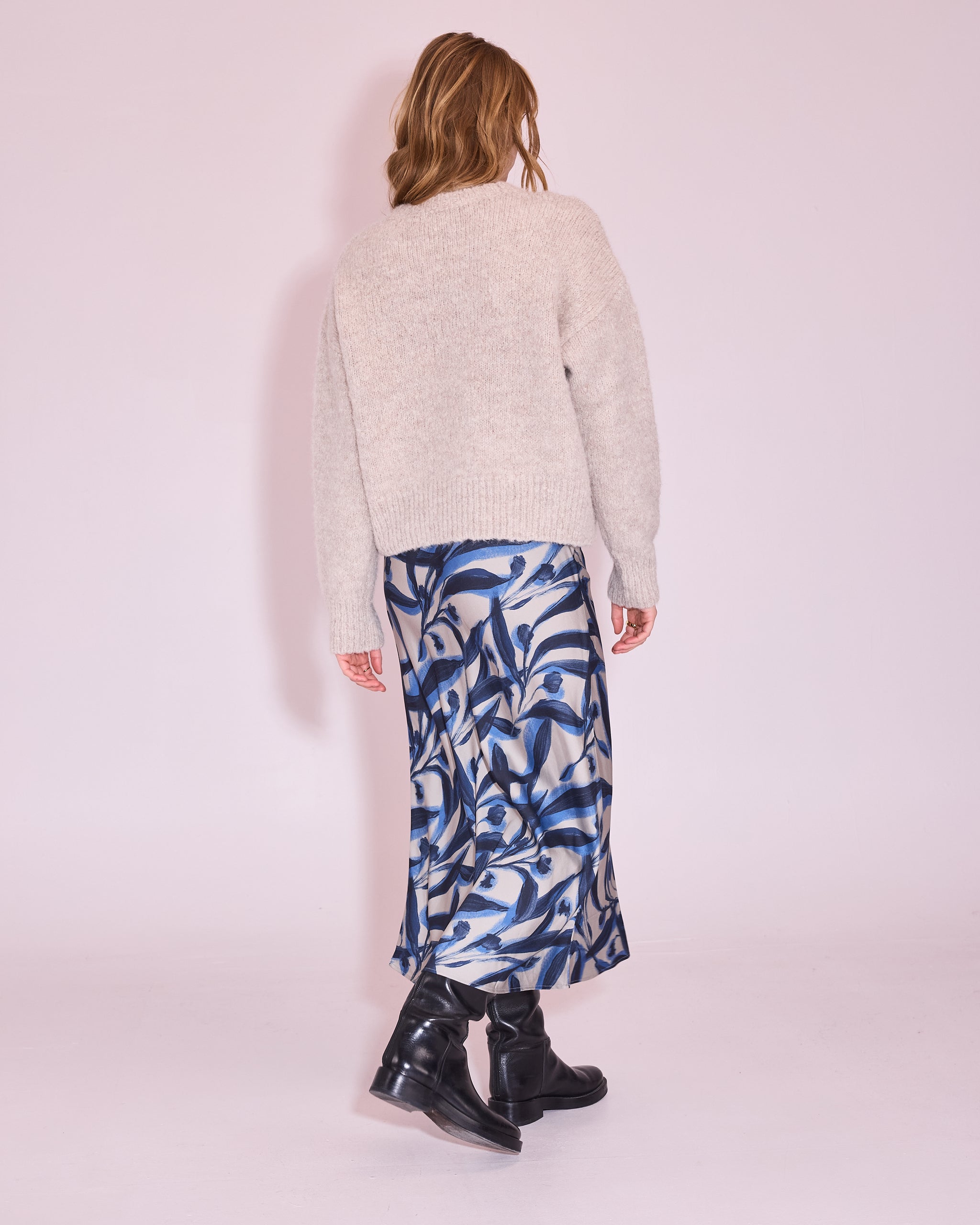 Hinda rok in blue leaves