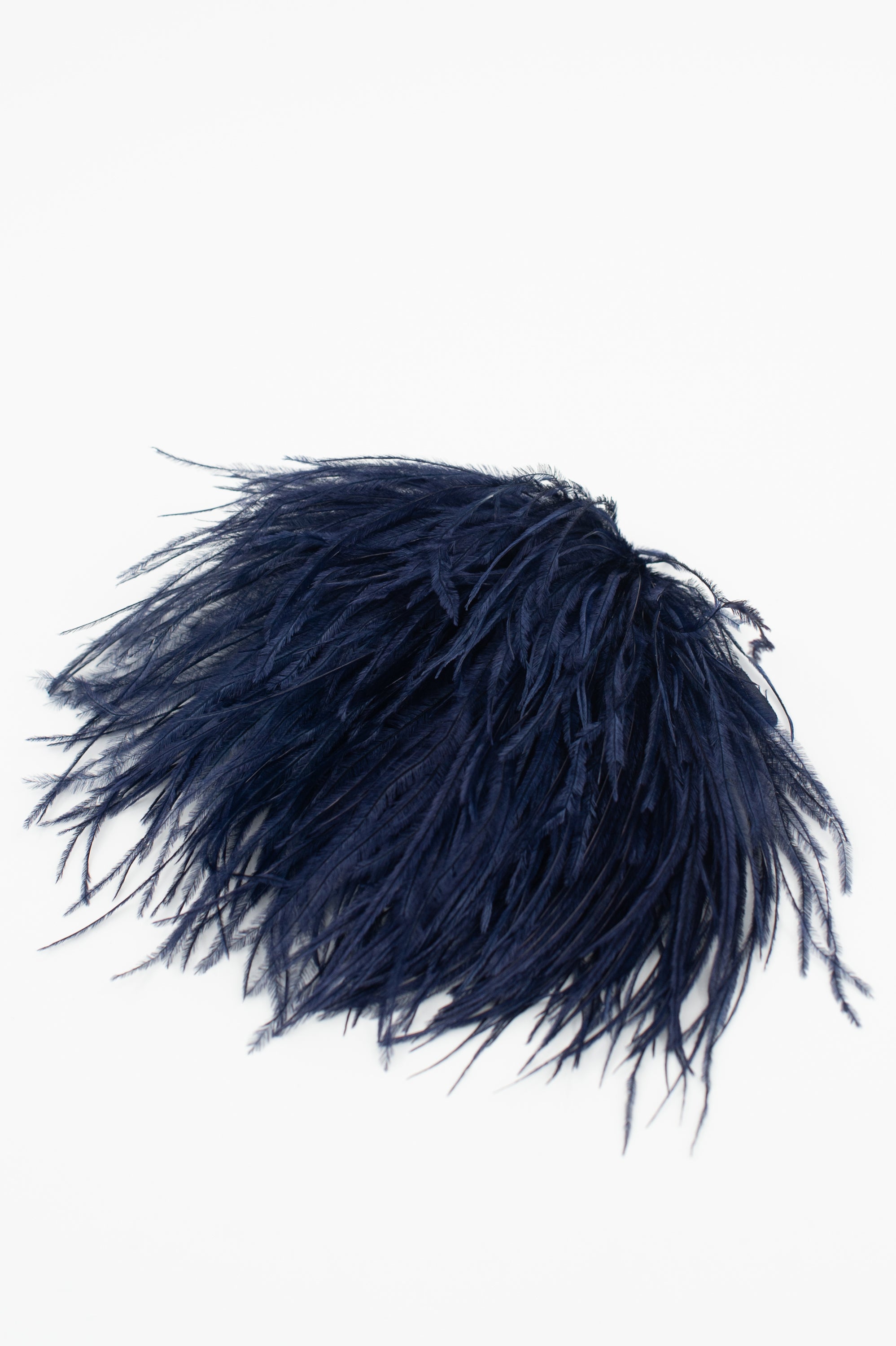 Broche Zaza avec plumes indigo