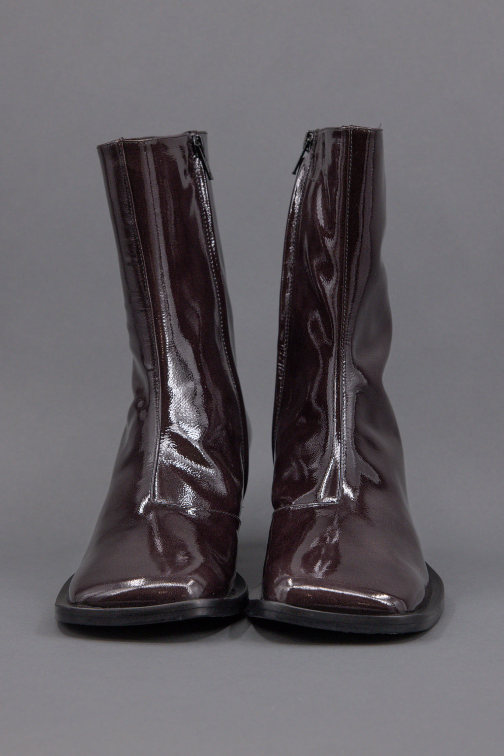 Grada ankle booth in patent after dark