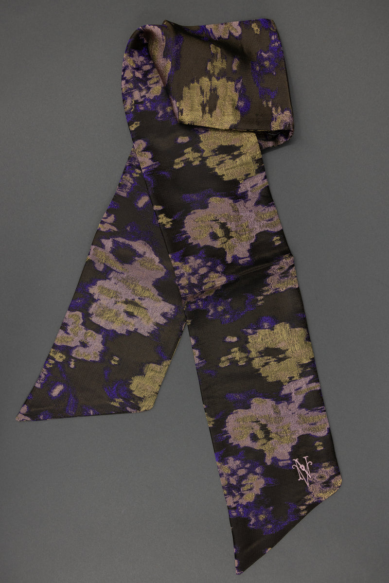 Grisa scarf in violet blossom jacquard