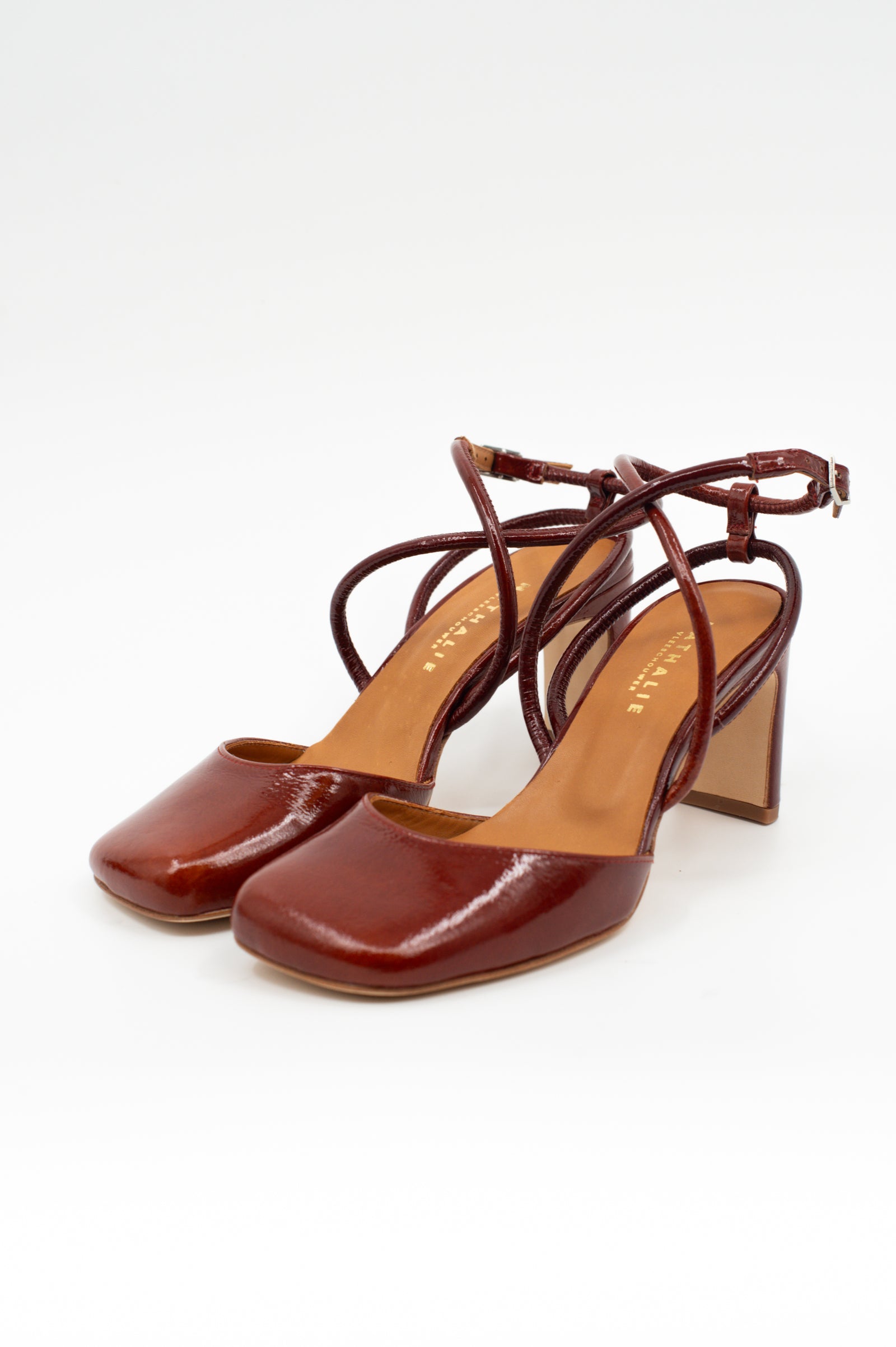 Dancer cognac pump