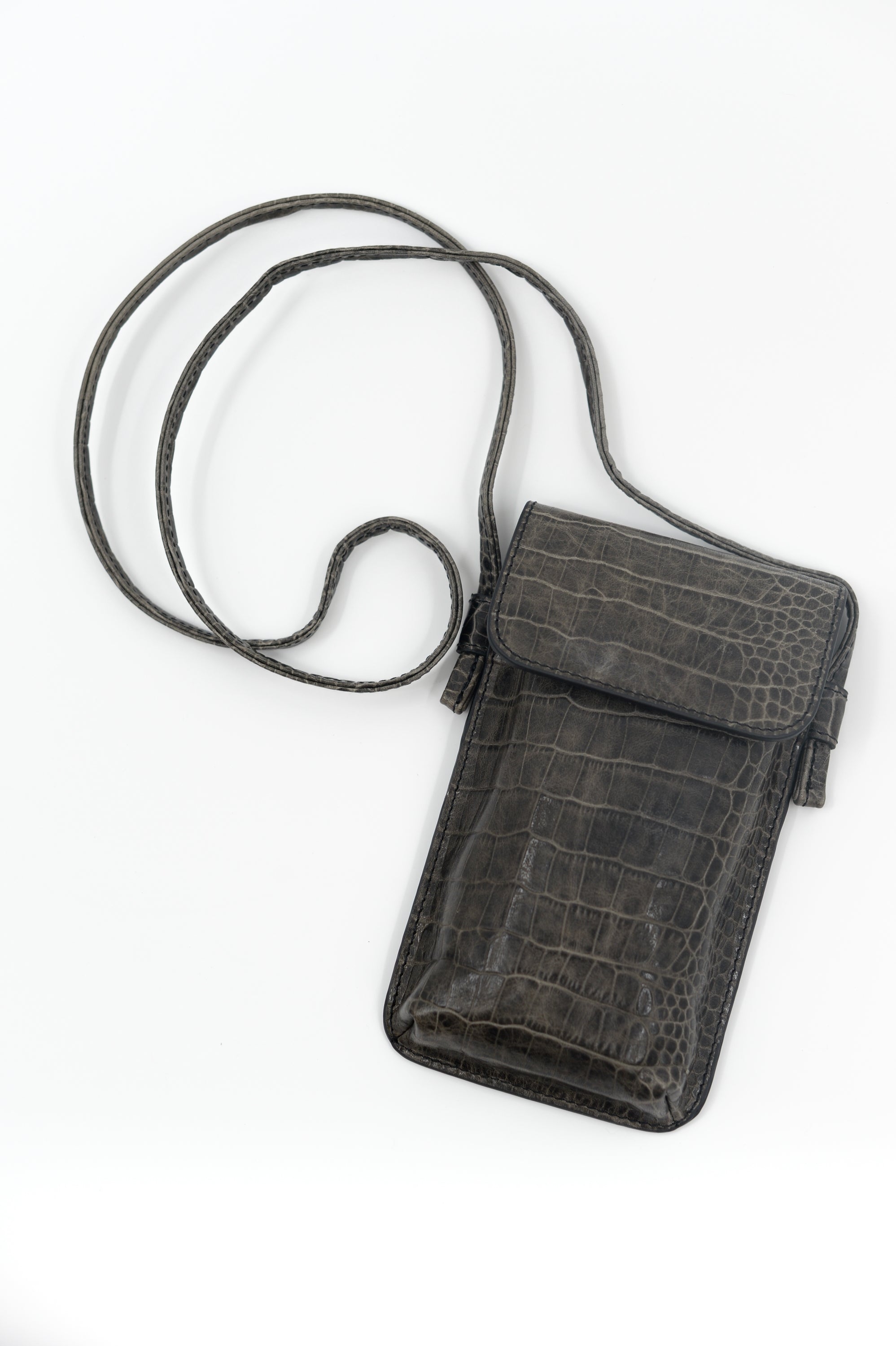 Smartphone bag in croco black olive