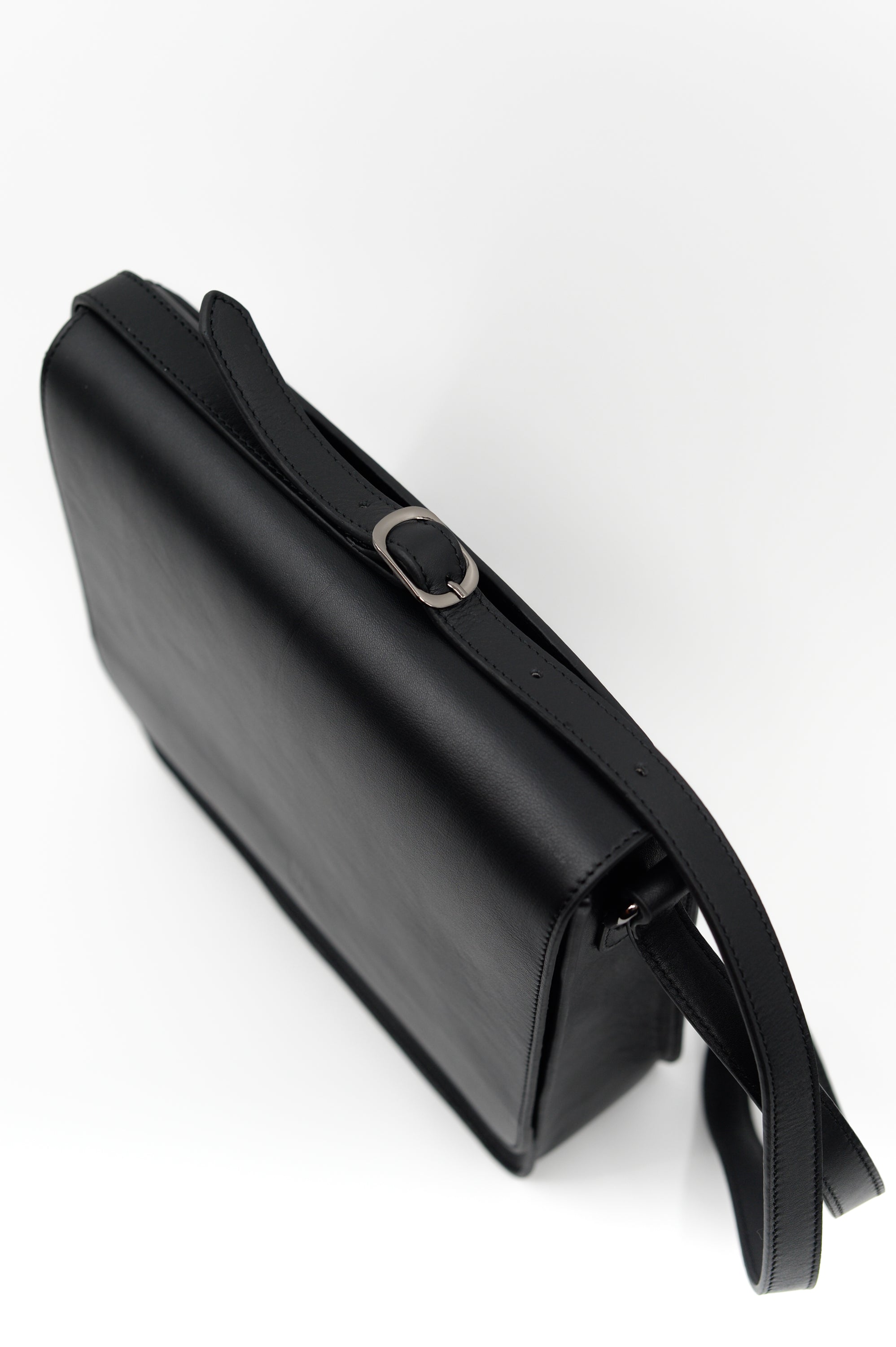 Sac bandoulière moyen en cuir nappa noir