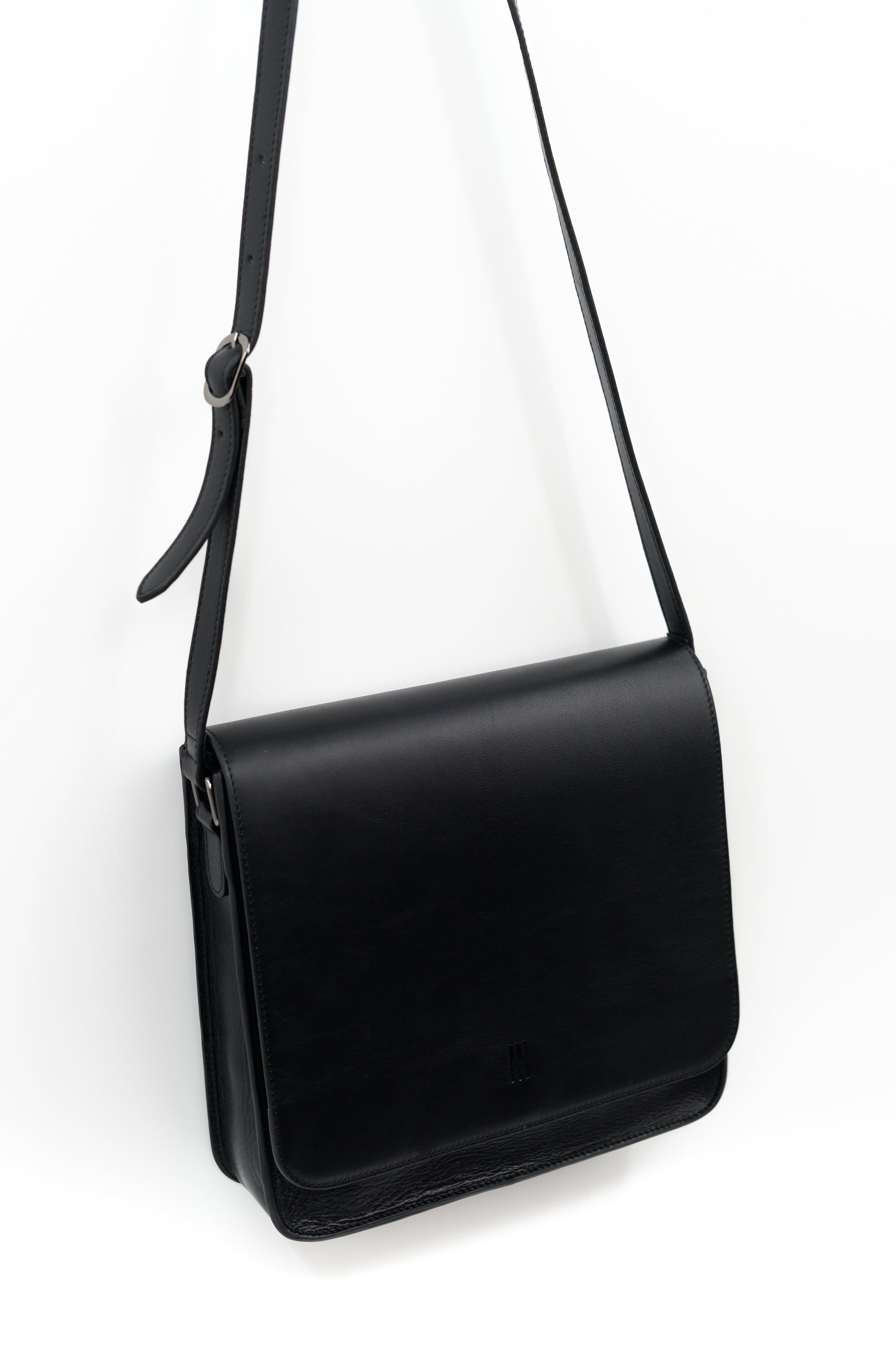 Sac bandoulière moyen en cuir nappa noir