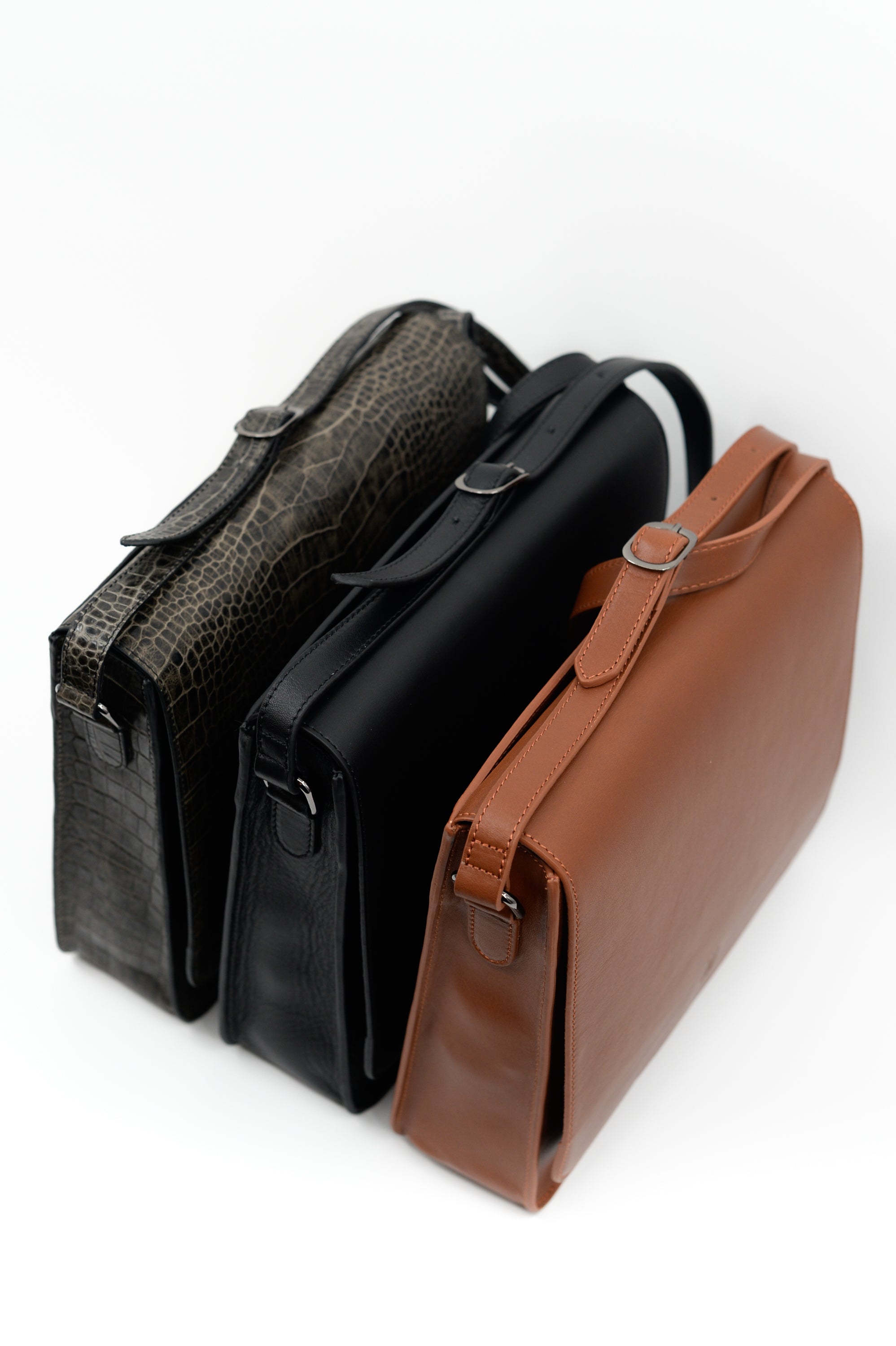 Sac bandoulière moyen en cuir nappa noir