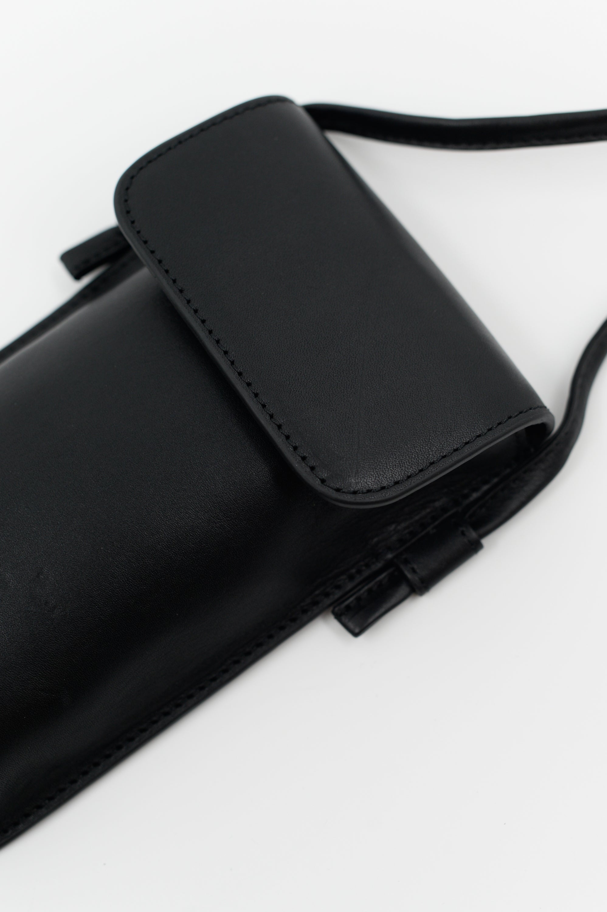 Smartphone bag in zwart nappaleer