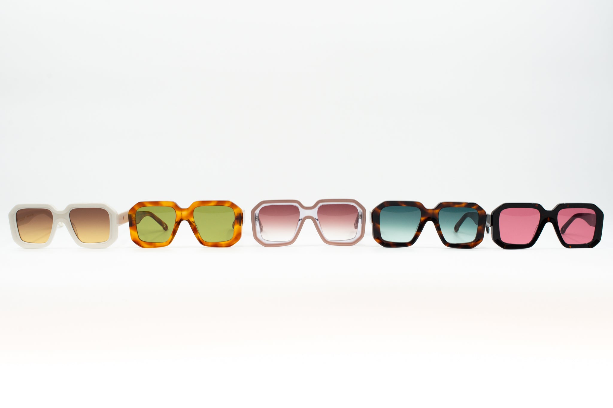 Onassis lunettes de soleil en tortue foncée / cerise