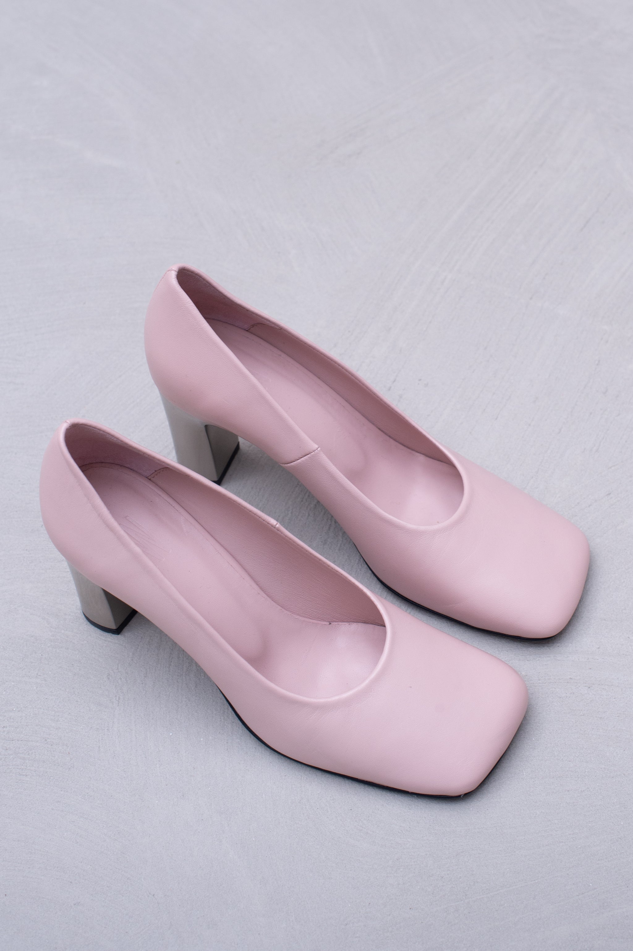 Pompe à flume en rose camée