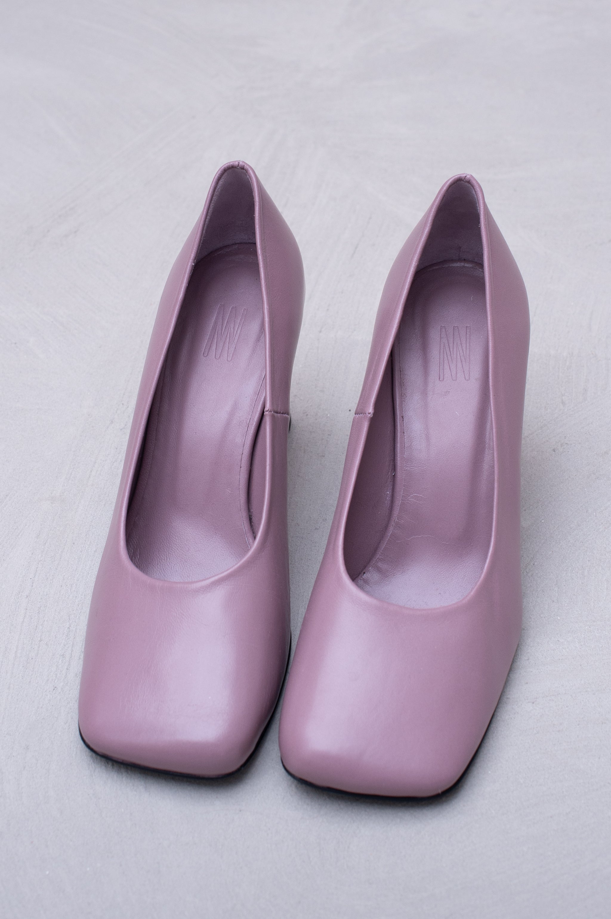 Pompe à flume en mauve