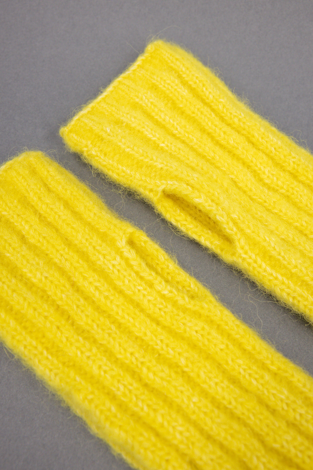Gibson kanariegele armwarmers