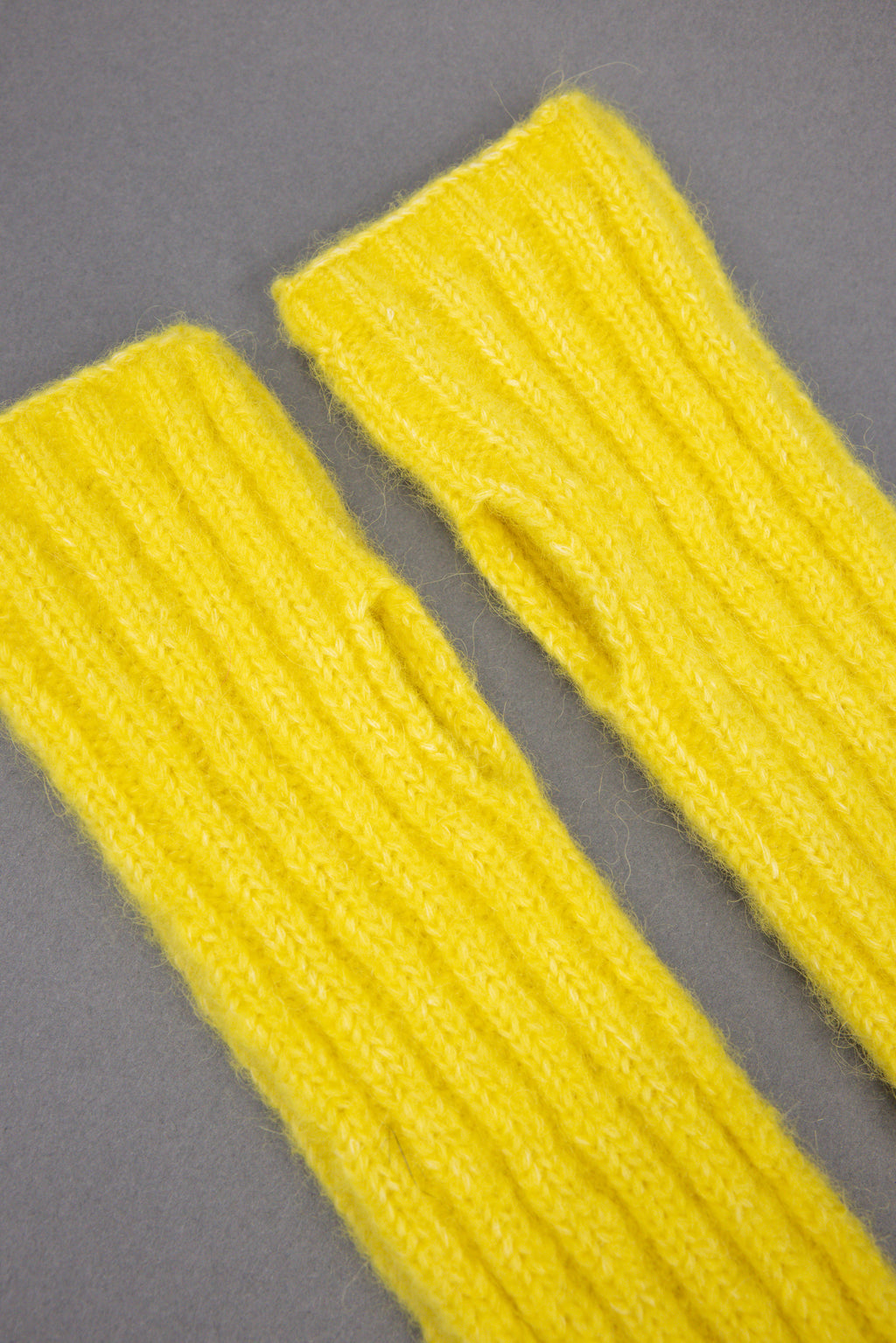 Gibson kanariegele armwarmers