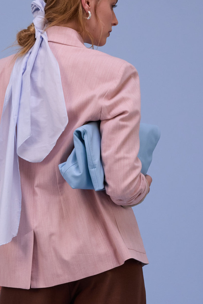 Pochette en bleu ciel