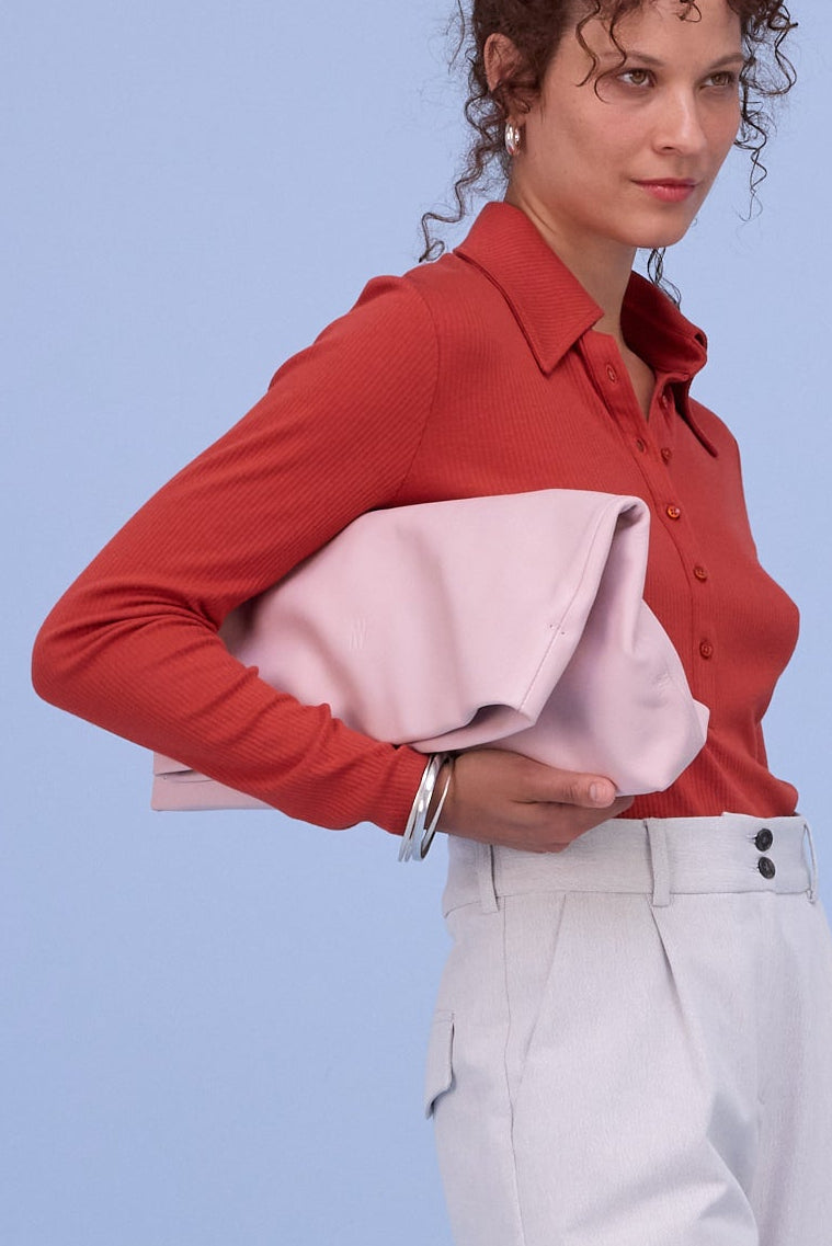 Clutch bag in misty rose