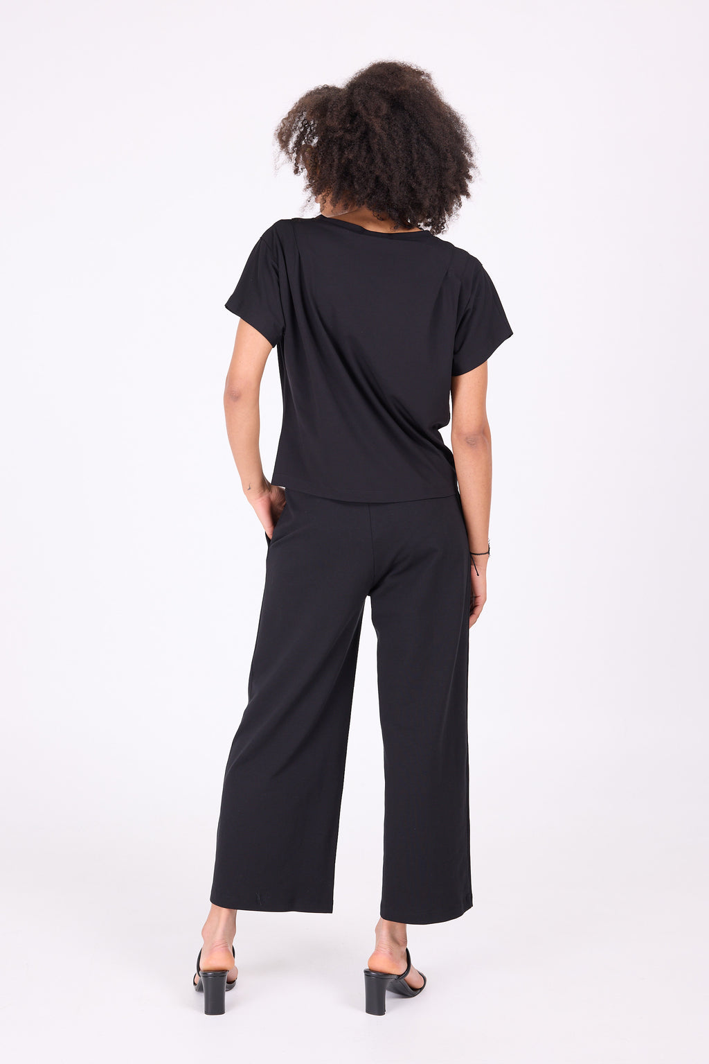 Schwarzes T-Shirt von Zeline