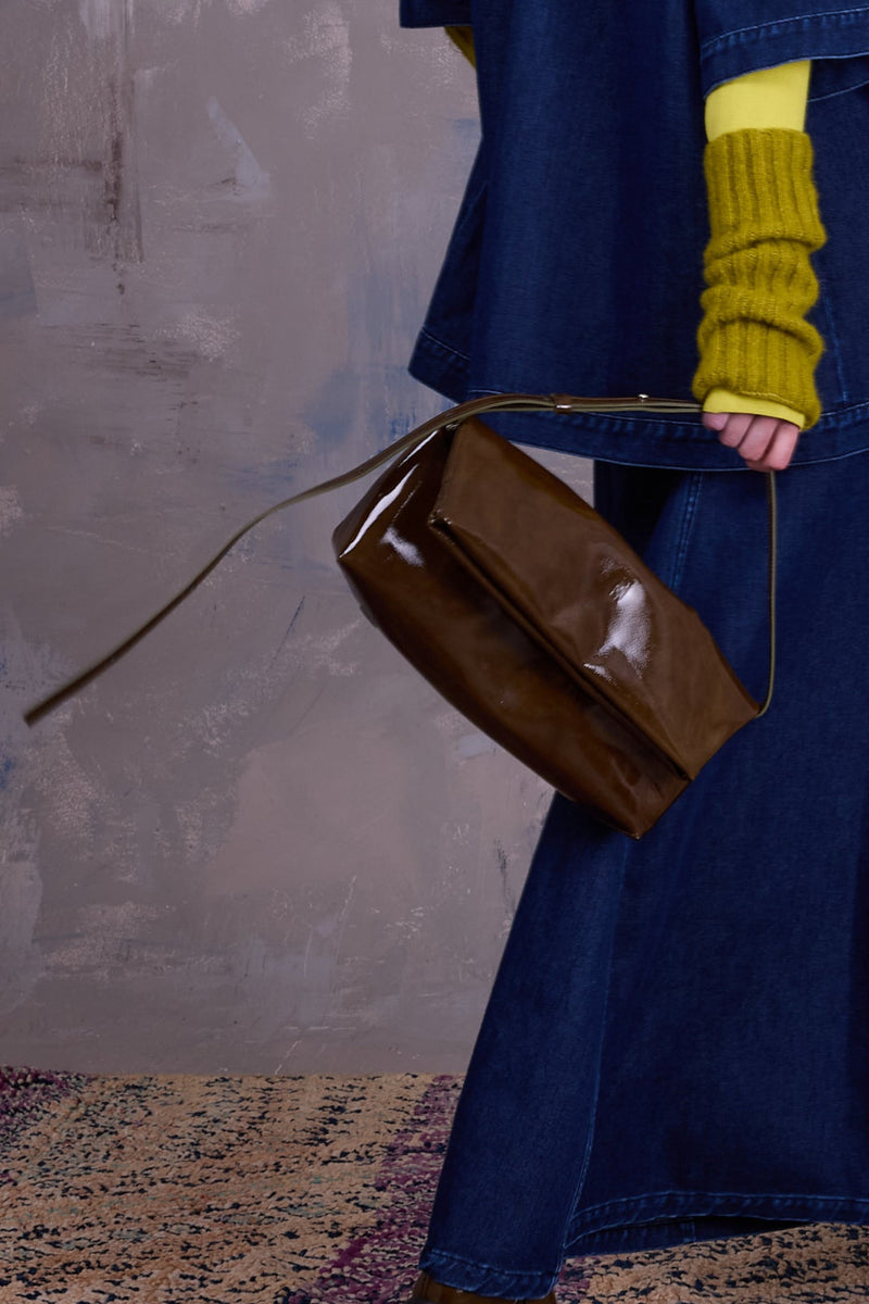 Gennaro handbag in patent olive