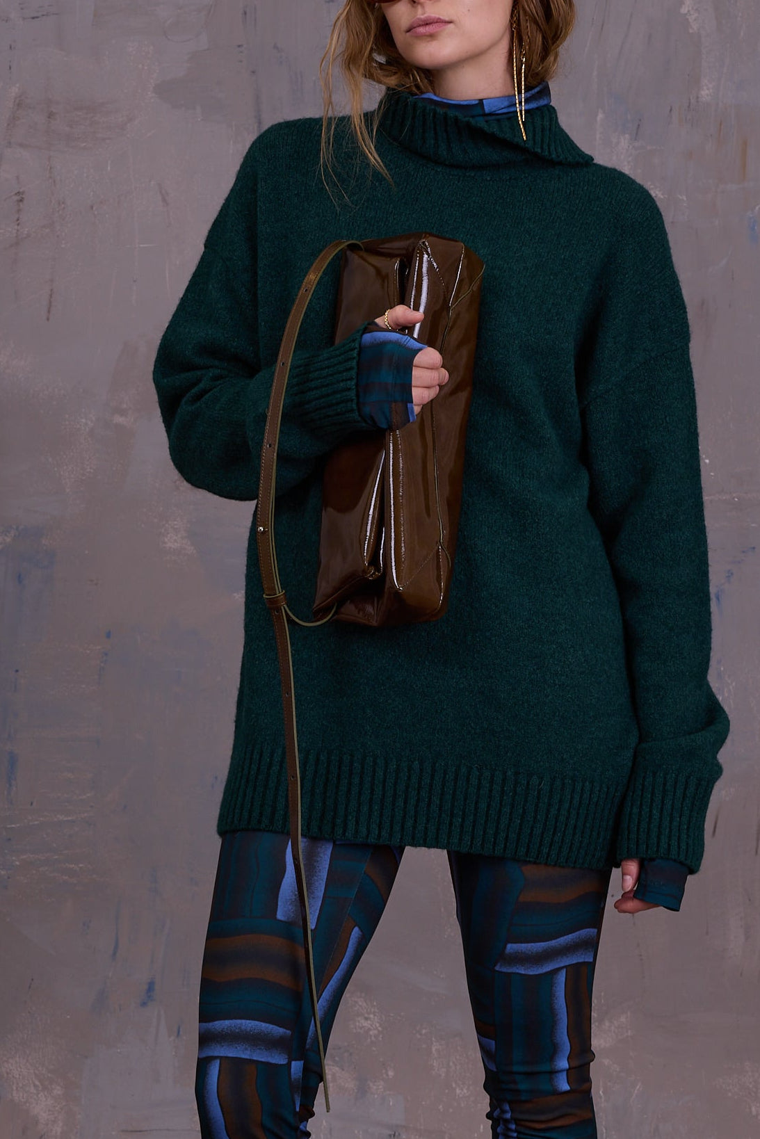 Gennaro handtas in patent olive