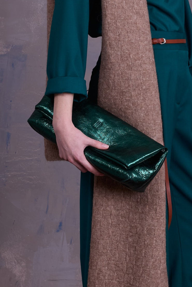 Gennaro handtas in metallic green